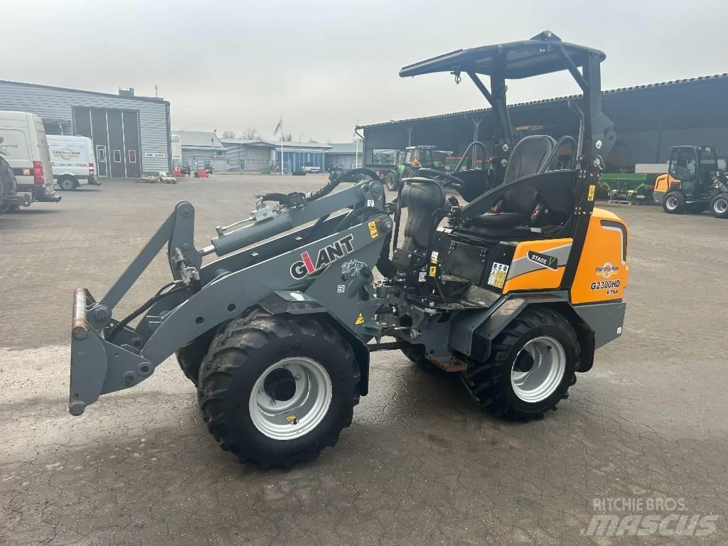 GiANT 2300 Xtra HD Многофункциональные сельскохозяйственные погрузчики