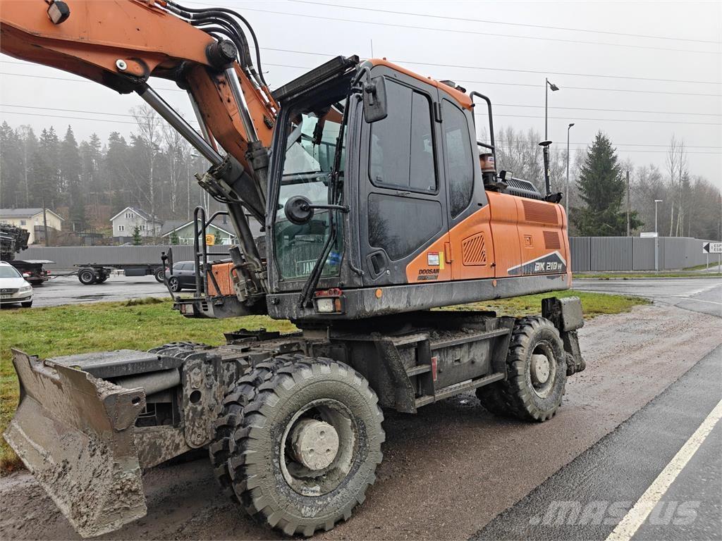 Doosan DX 210 W-7 Колёсные экскаваторы
