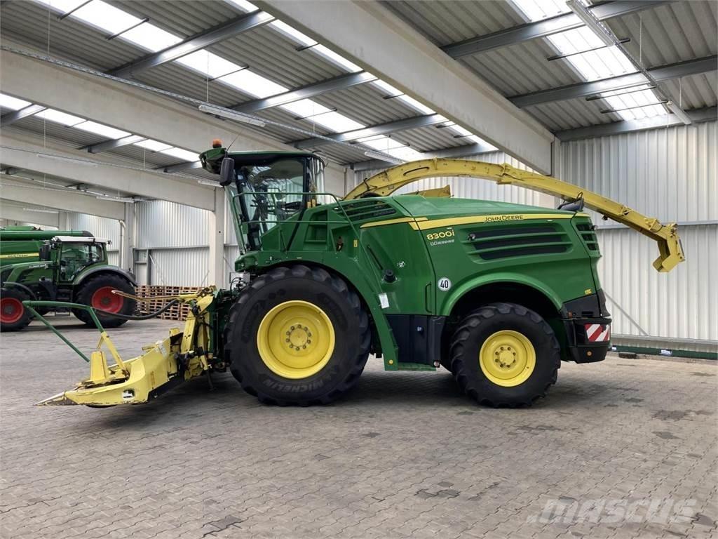 John Deere 8300 Самоходные кормоуборочные комбайны