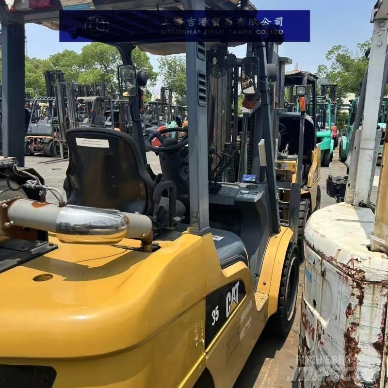 CAT 35 Дизельные погрузчики