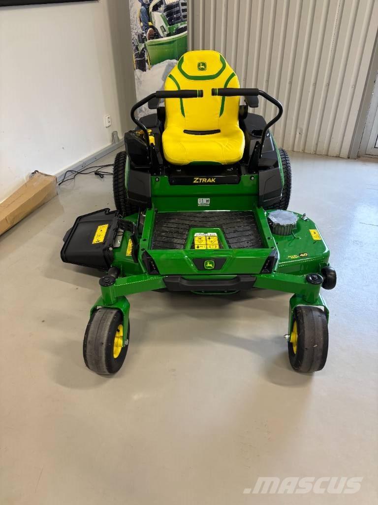 John Deere Z370R Самоходные газонокосилки