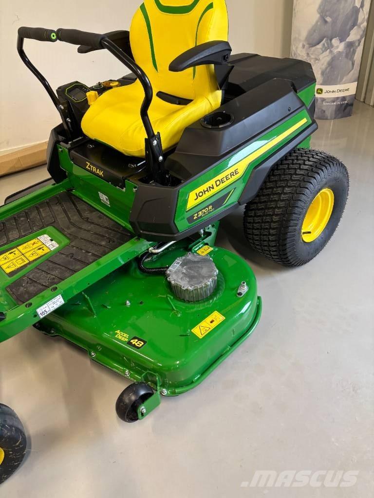 John Deere Z370R Самоходные газонокосилки