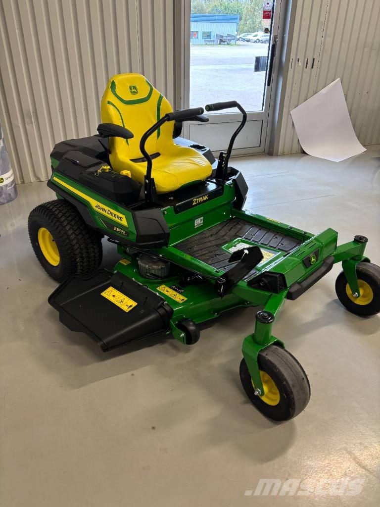 John Deere Z370R Самоходные газонокосилки