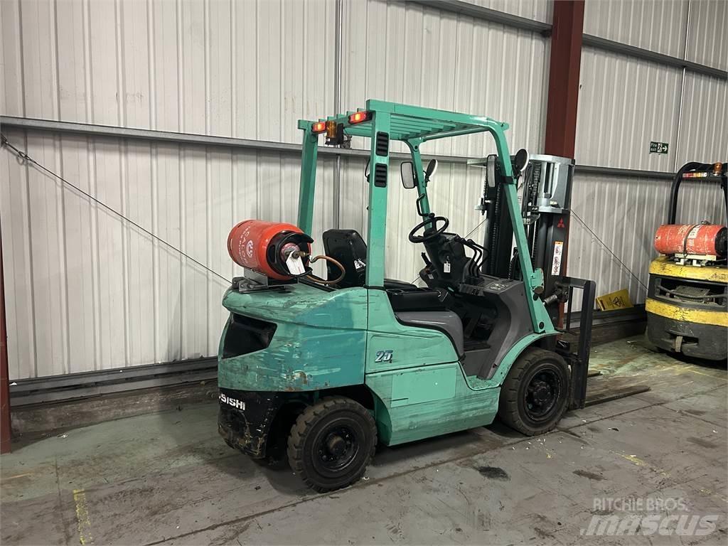 Mitsubishi FG25NT Газовые погрузчики