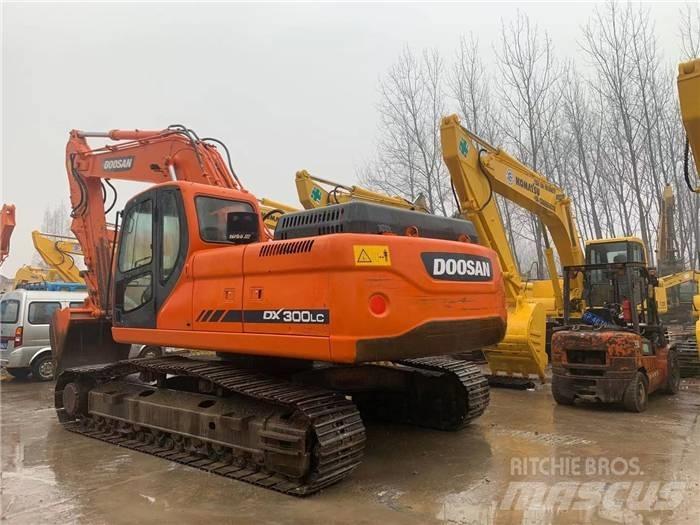 Doosan DX 300 Гусеничные экскаваторы