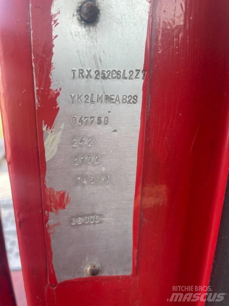 Kalmar TRX252 Терминальные тягачи