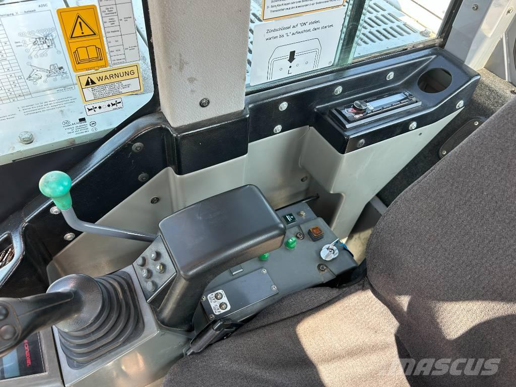 Takeuchi TB 1140 Гусеничные экскаваторы