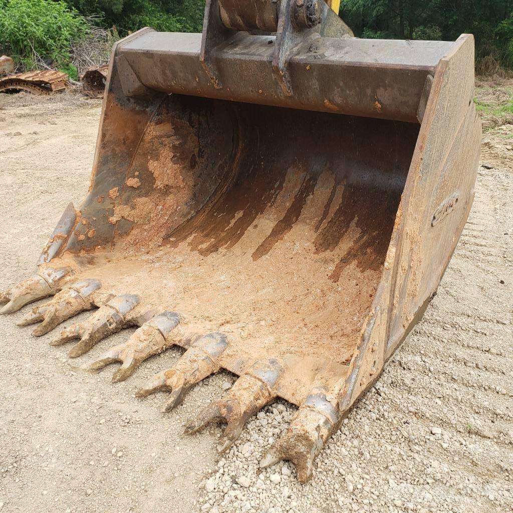 Komatsu PC 490 LC-11 Гусеничные экскаваторы