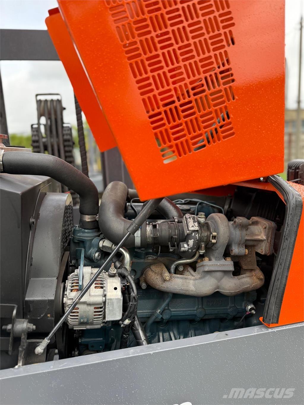 Combilift C5000 XL 4-x ходовые ричтраки