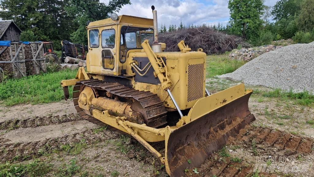 CAT D 4 D Гусеничные бульдозеры