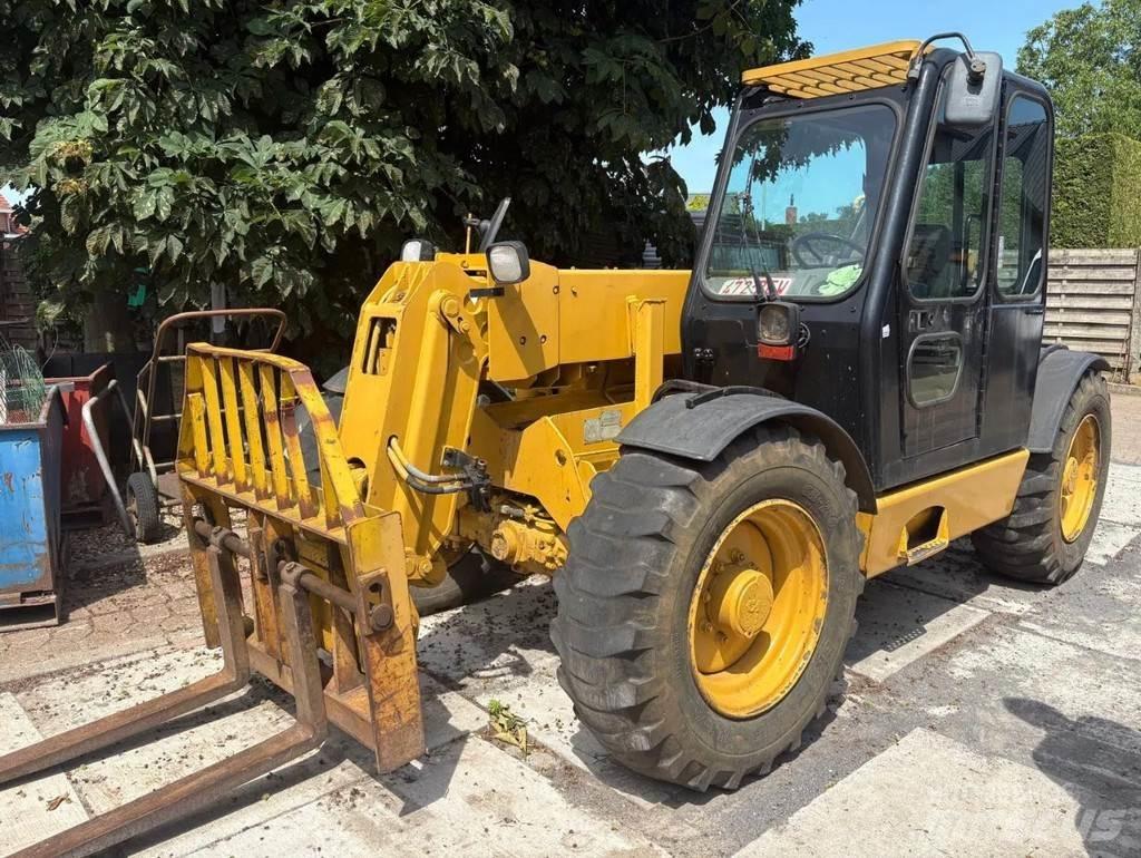 CAT TH62 Сельскохозяйственные телескопические погрузчики
