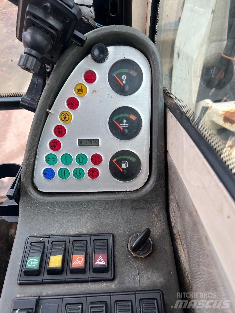Terex Schaeff HML32 Колёсные экскаваторы