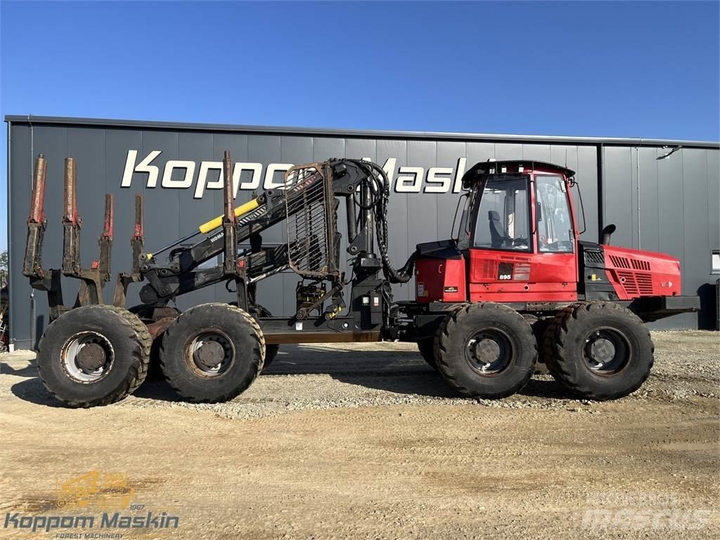 Komatsu 895 Форвардеры