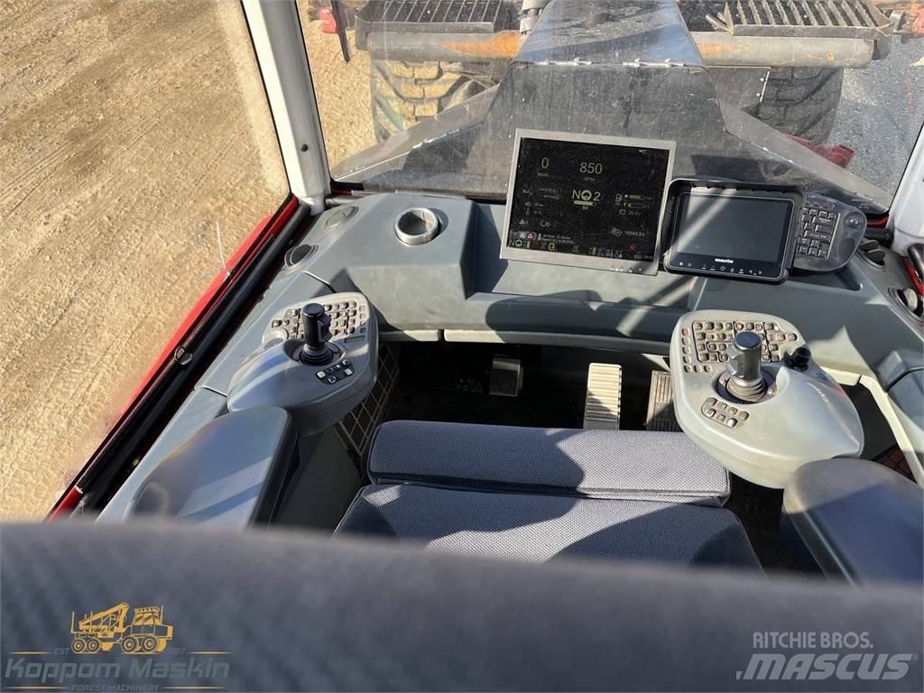 Komatsu 895 Форвардеры