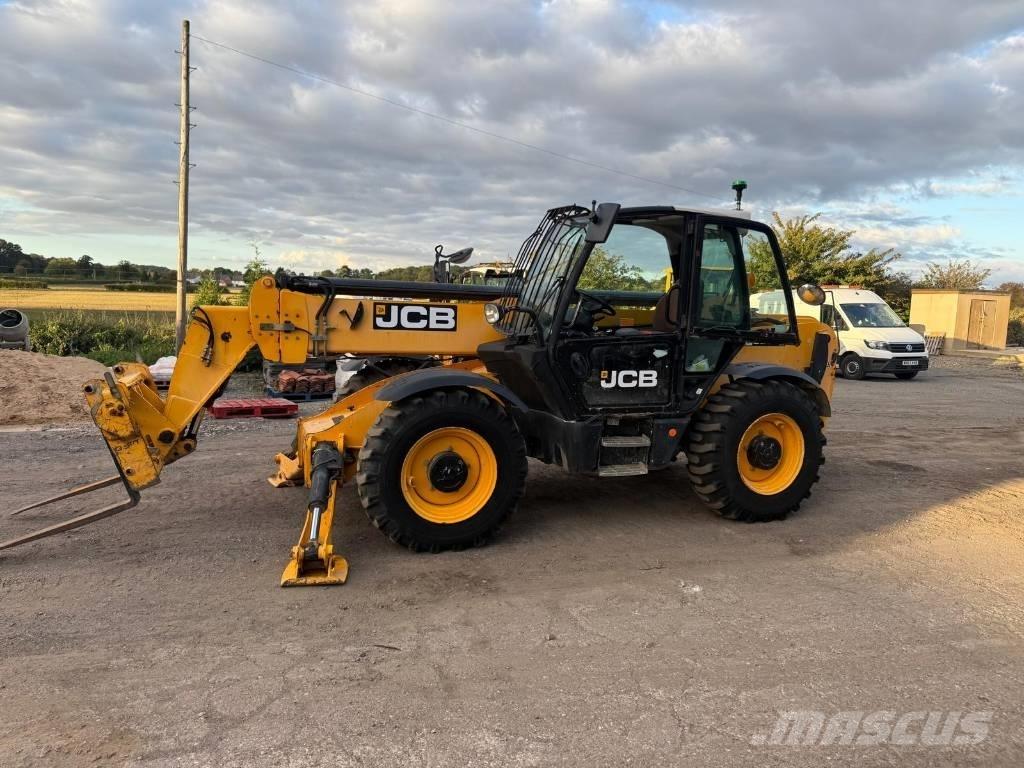 JCB 535-140 Hiviz Телескопические погрузчики