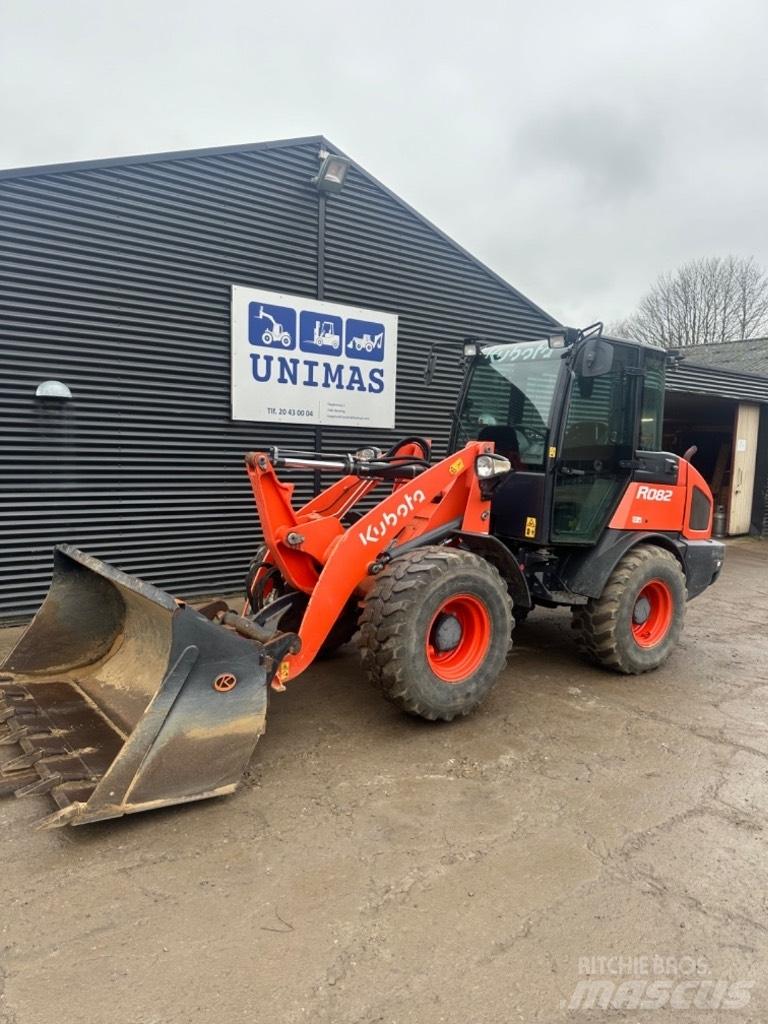 Kubota R 082 Фронтальные погрузчики