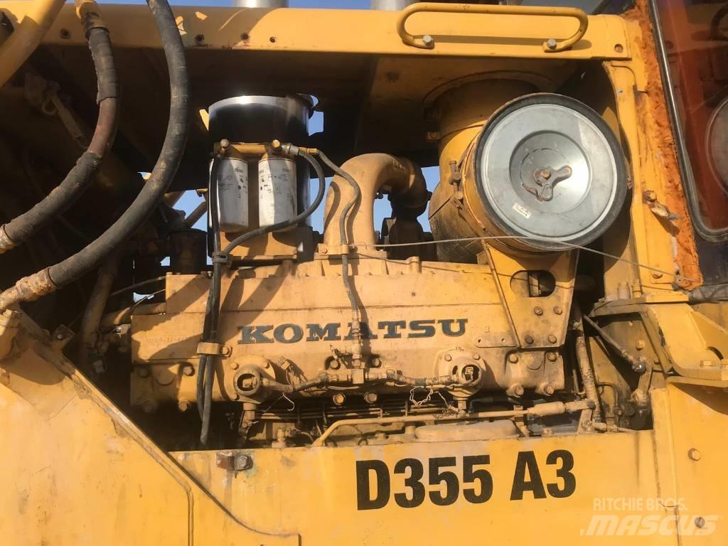 Komatsu D355A-3 Гусеничные бульдозеры