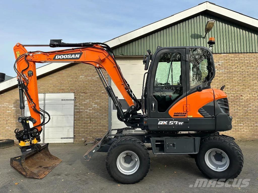 Doosan DX57W-7 Колёсные экскаваторы