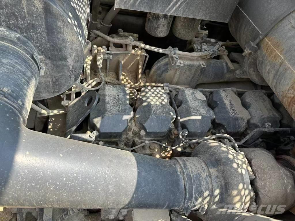 Komatsu PC 850-8 Экскаваторы-амфибии