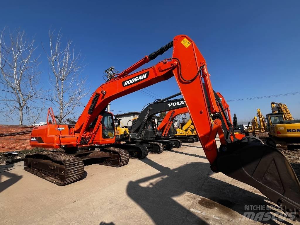 Doosan DH 225 LC-7 Гусеничные экскаваторы