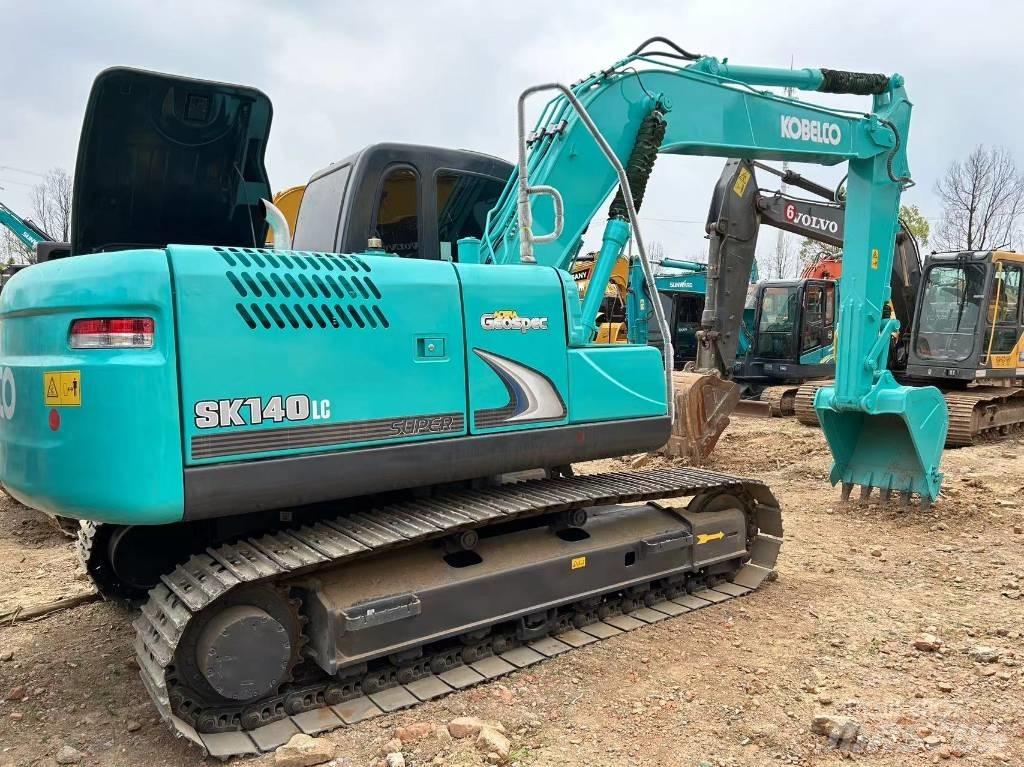 Kobelco SK140-8 Гусеничные экскаваторы