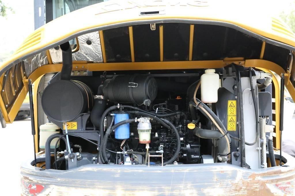 XCMG XE 60 DA Мини-экскаваторы