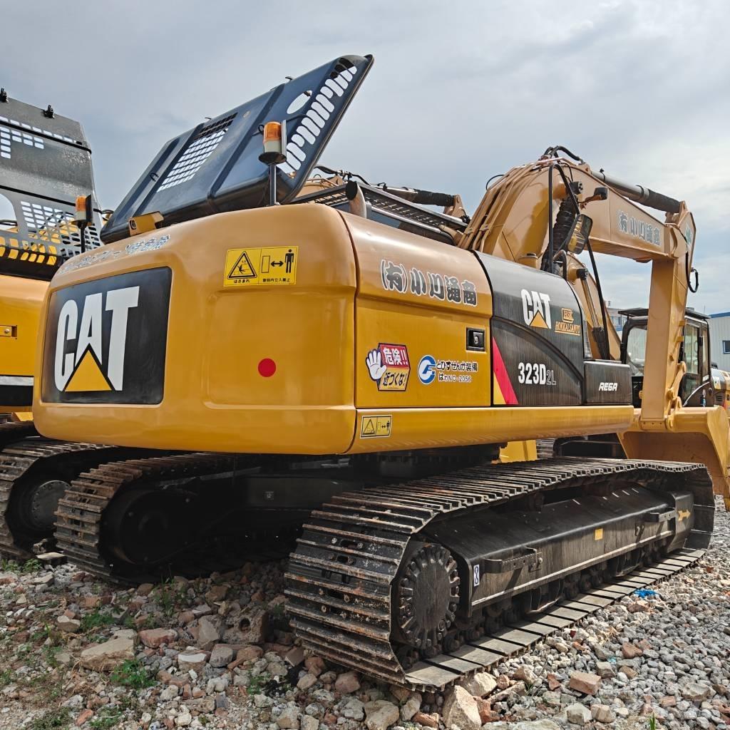 CAT 323 D L Гусеничные экскаваторы