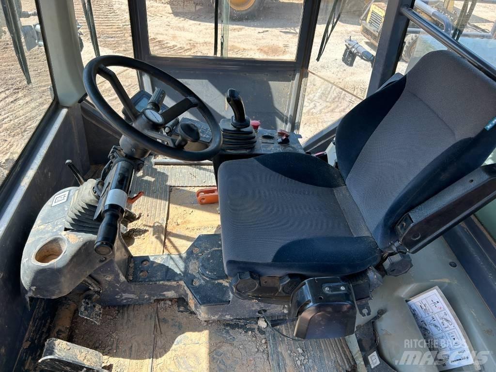 Dynapac CT 3000 Уплотнители грунта