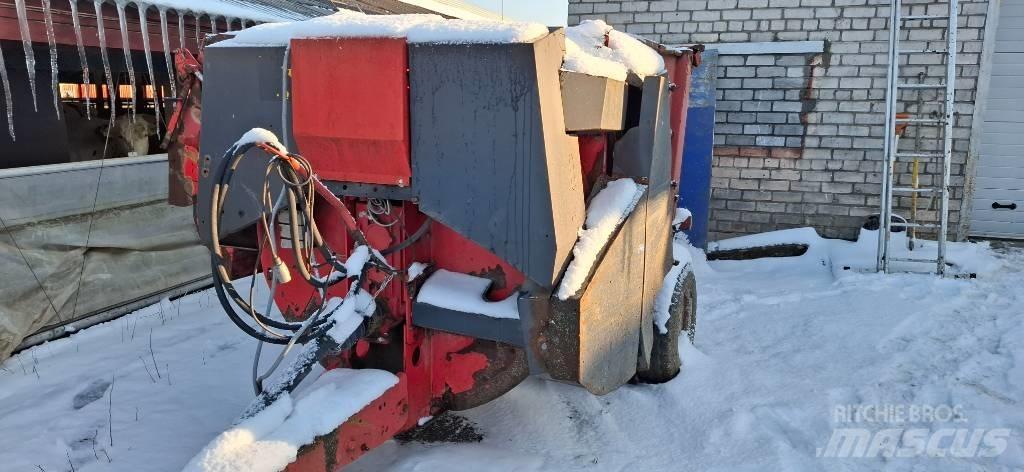 Kuhn Primor 3560 Измельчители тюков