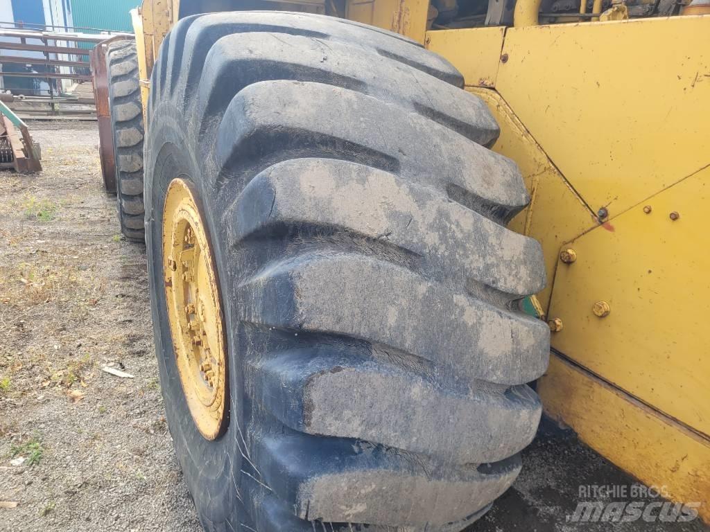 CAT 980 B Фронтальные погрузчики