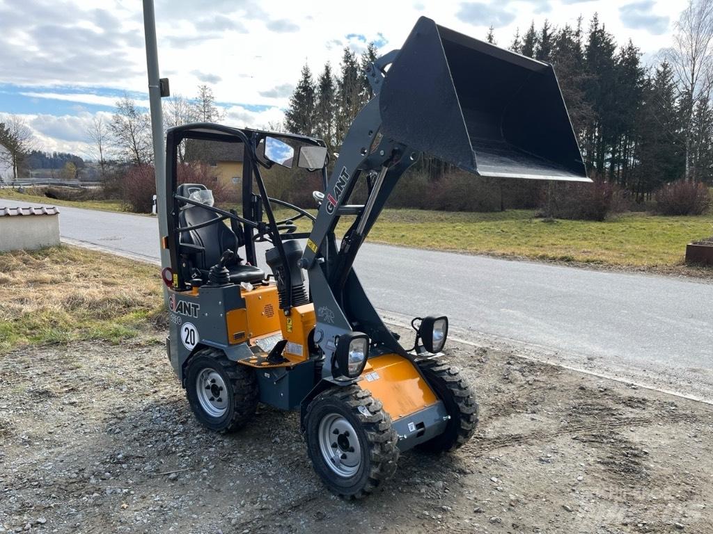 GiANT G 1200 Малые погрузчики