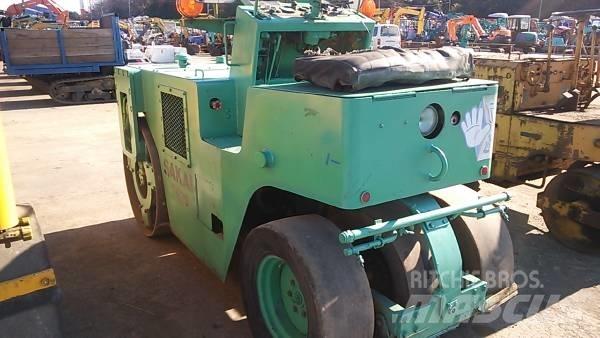 Sakai TG25 Катки для газонов