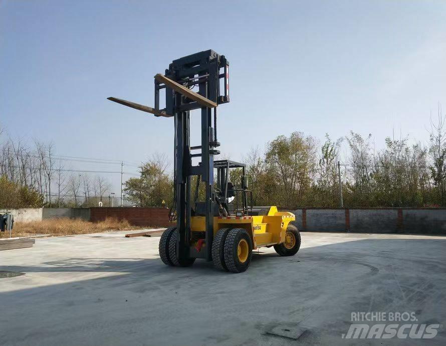 Komatsu FD 200 Дизельные погрузчики