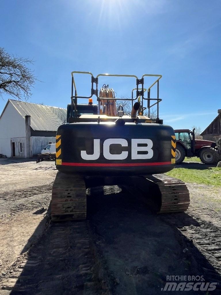 JCB JS 220 LC Гусеничные экскаваторы