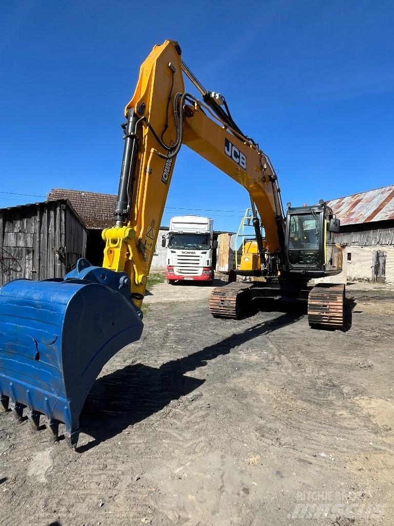 JCB JS 220 LC Гусеничные экскаваторы