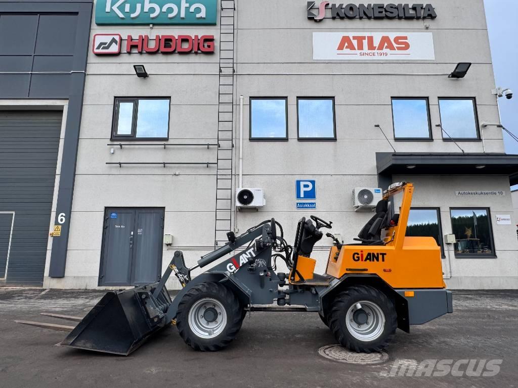 GiANT V 451 T X-Tra Малые погрузчики
