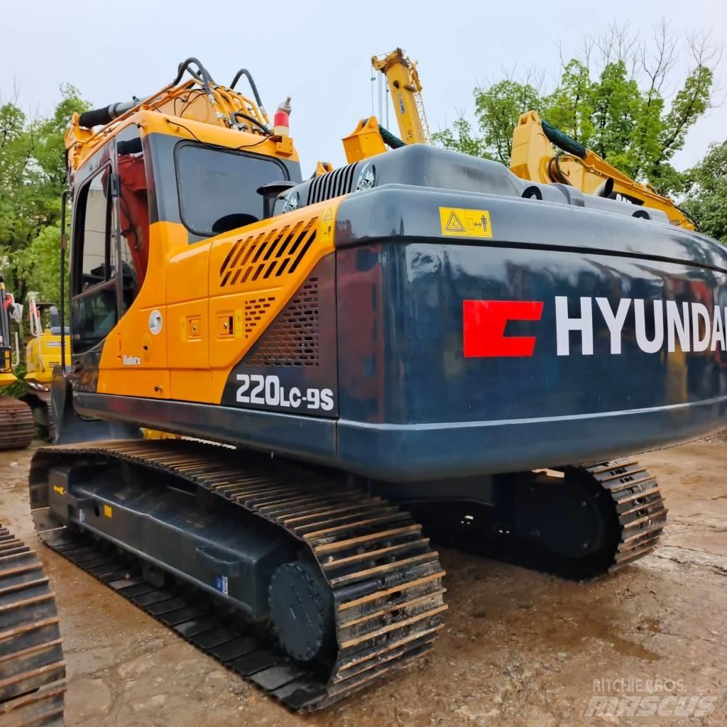 Hyundai 220lc-9s Гусеничные экскаваторы
