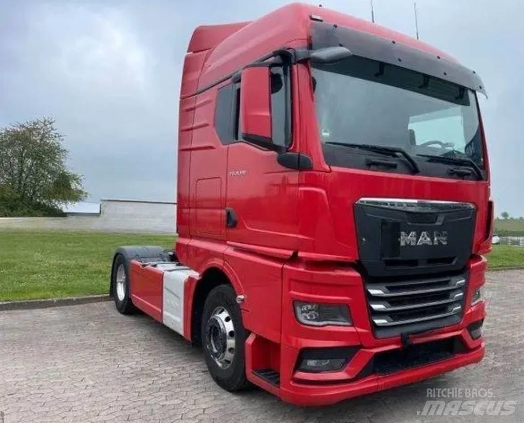 Shacman truck head Самосвальные прицепы