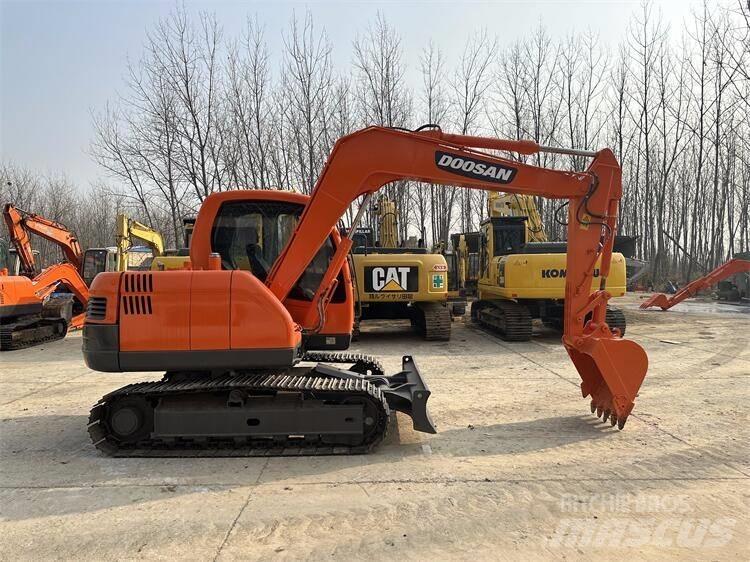Doosan DX75 Мини-экскаваторы