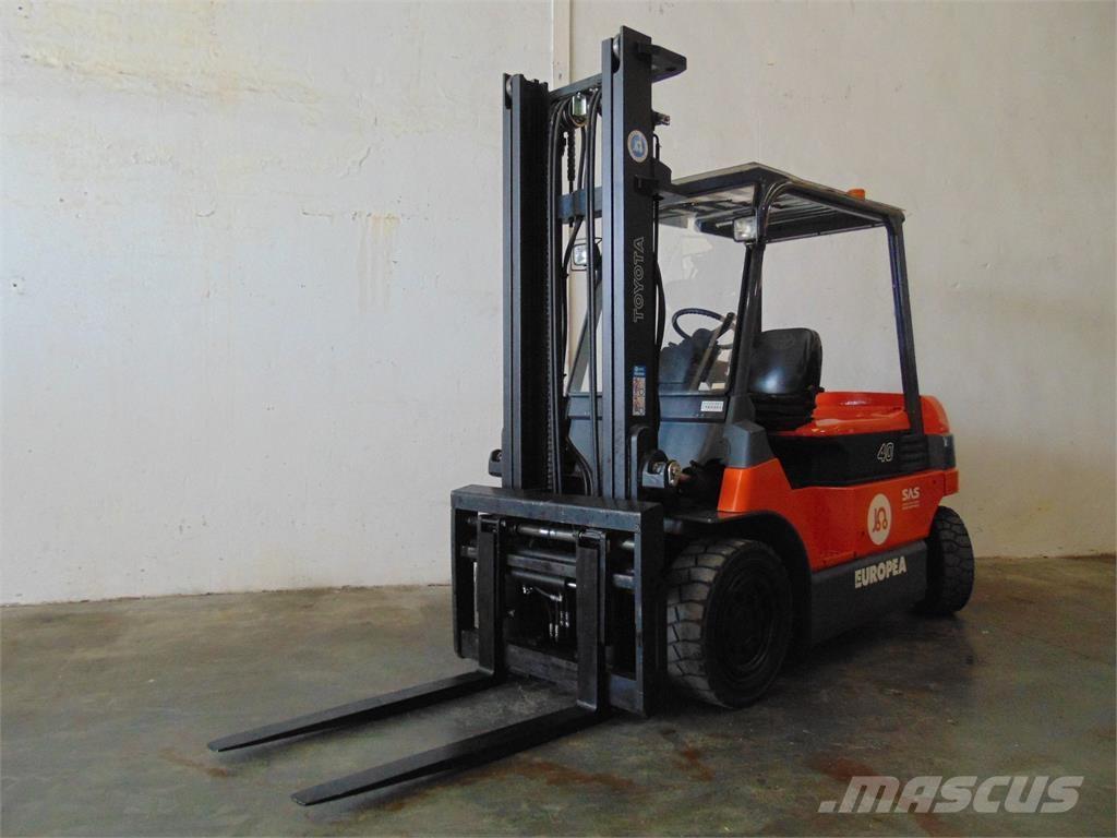 Toyota 7FBMF40 Электропогрузчики