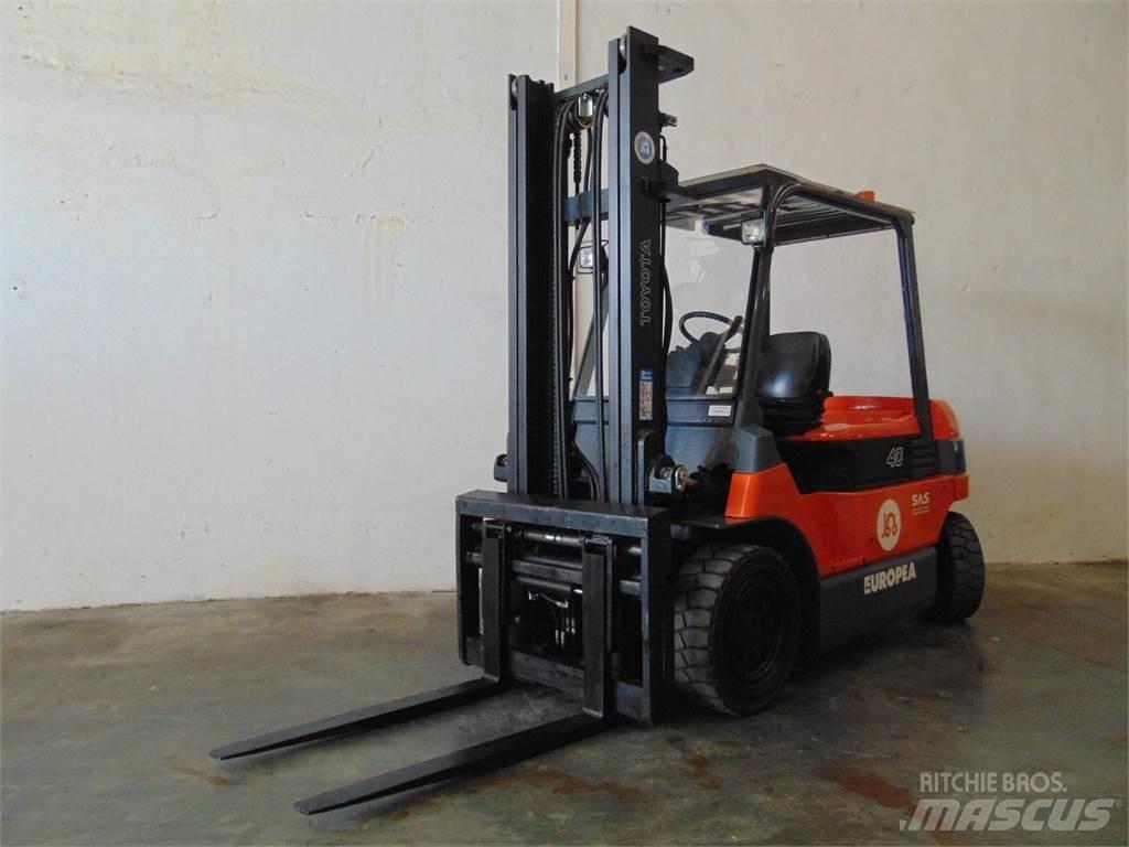 Toyota 7FBMF40 Электропогрузчики
