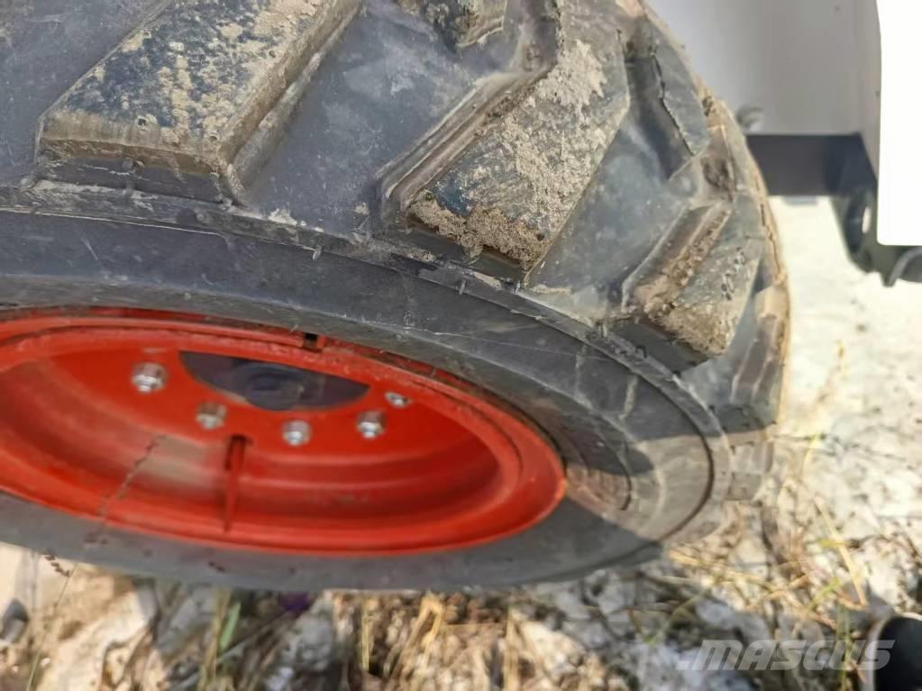 Bobcat S18 Мини-погрузчики
