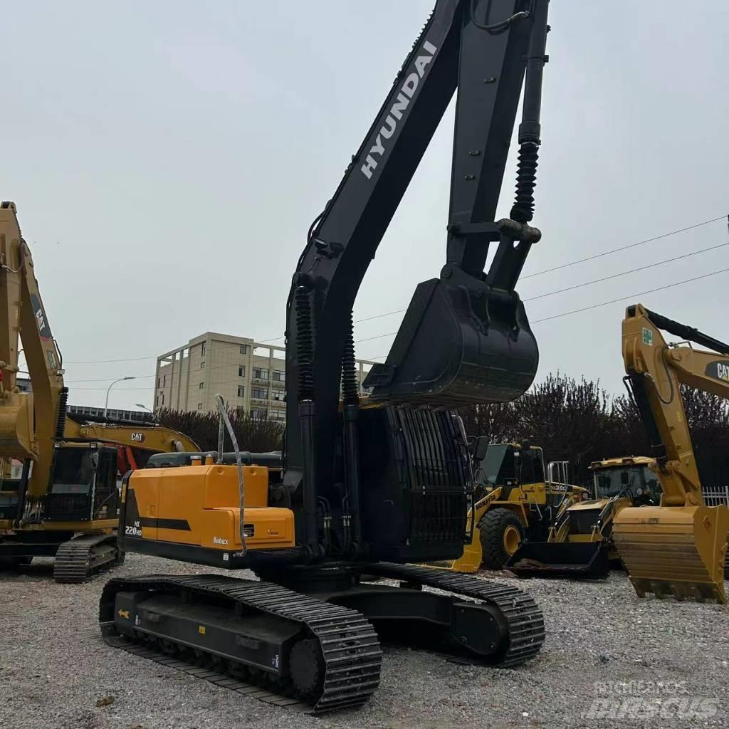 Hyundai 220VS Гусеничные экскаваторы