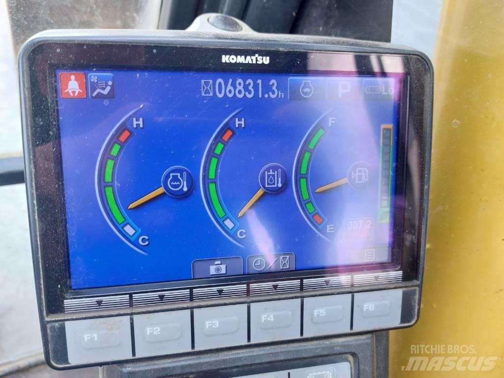 Komatsu PC210LC-10 Гусеничные экскаваторы