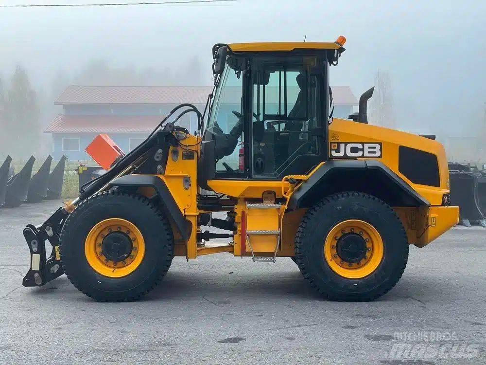 JCB 417 HT Фронтальные погрузчики