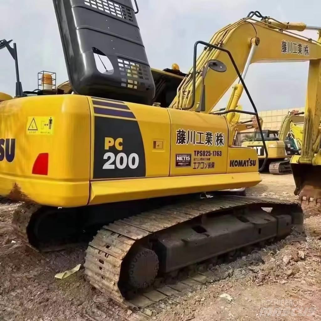 Komatsu PC 200 Гусеничные экскаваторы