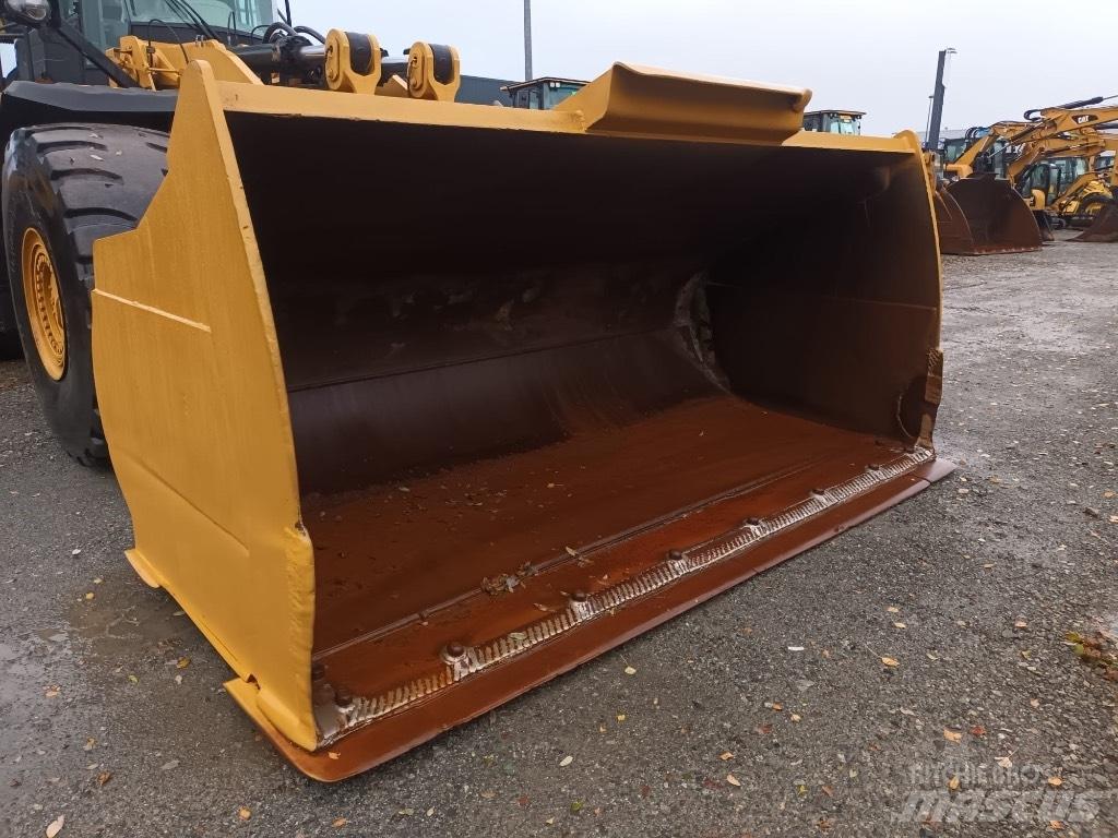 CAT 980 M Фронтальные погрузчики