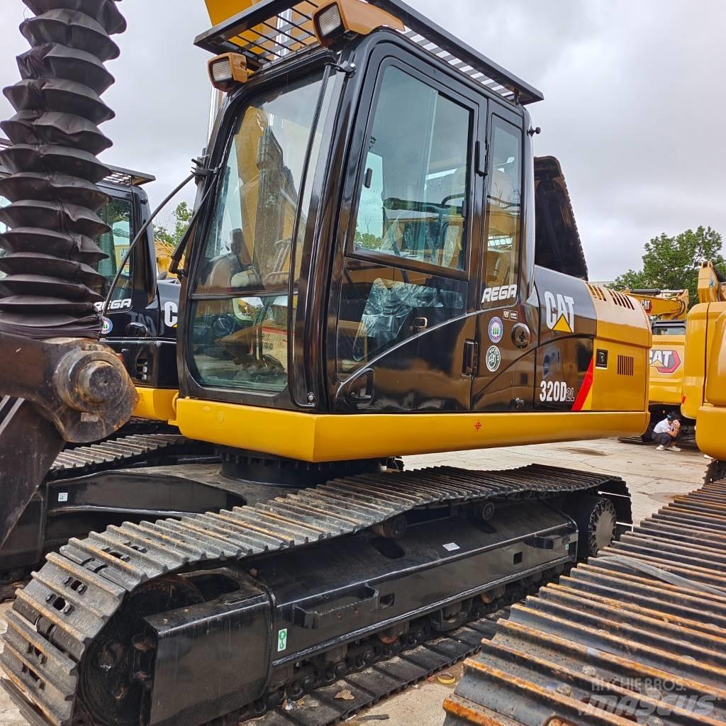CAT 320 D Гусеничные экскаваторы