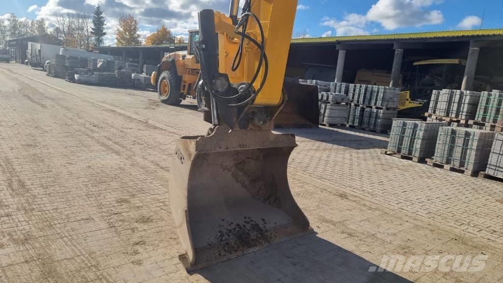 JCB JS 220 LC Гусеничные экскаваторы