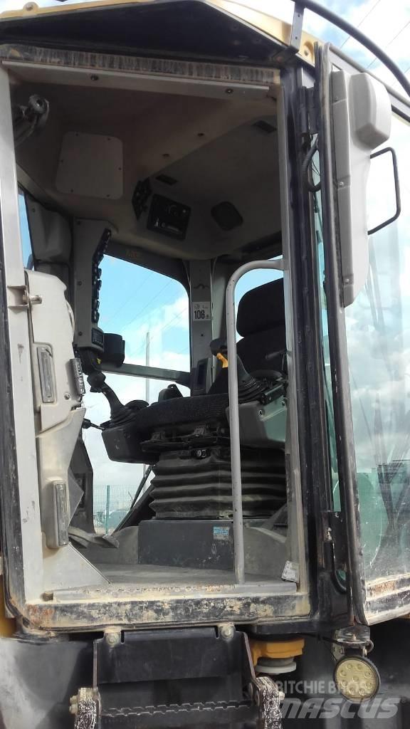 CAT 140 M Грейдеры